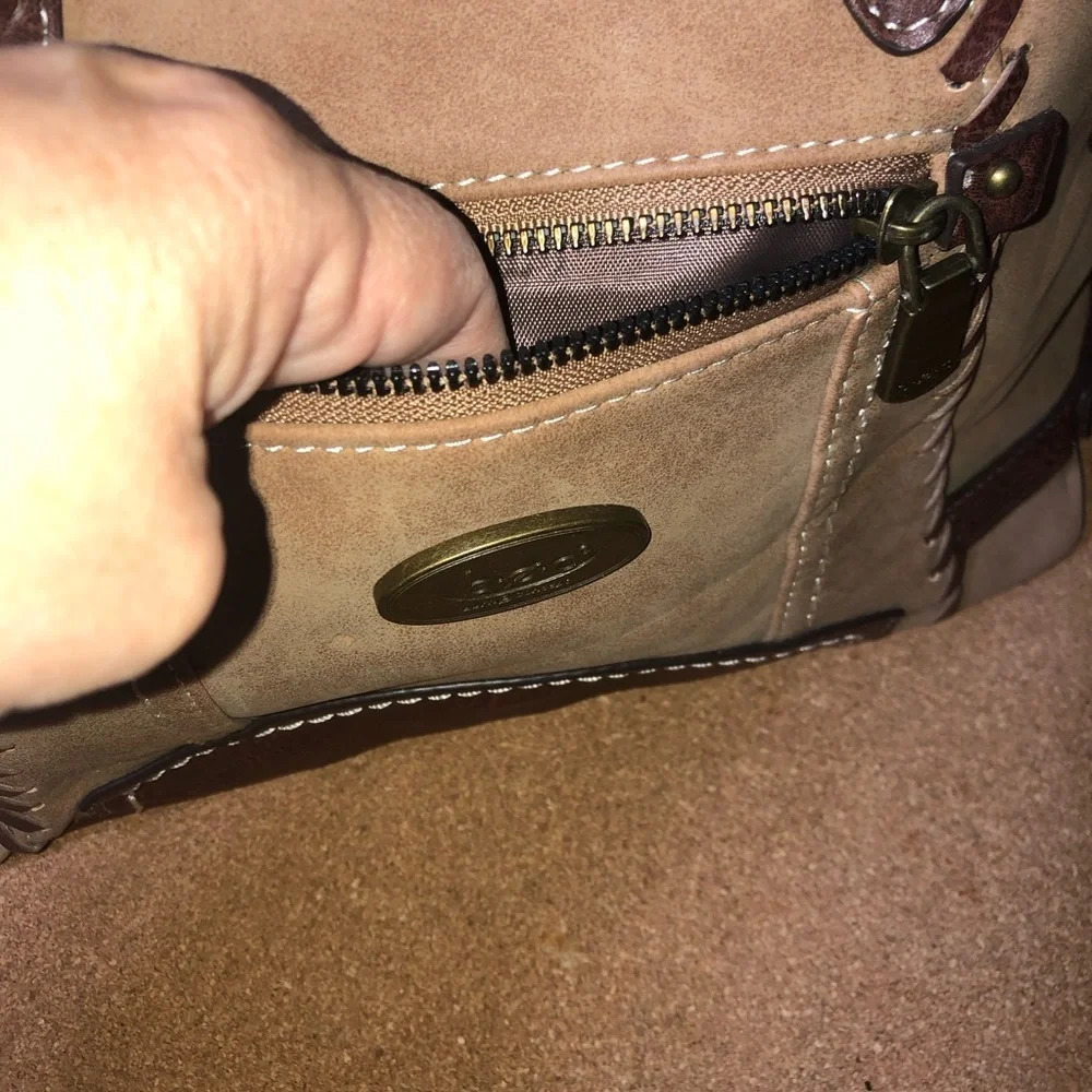 BOC SuedeLeather HandbagPurse BrownTan 2 Zip Openings No Shoulder Strap - Picture 3 of 11